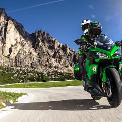 17MY Ninja 1000 Shot 3 US  KME 2289 Dolomites